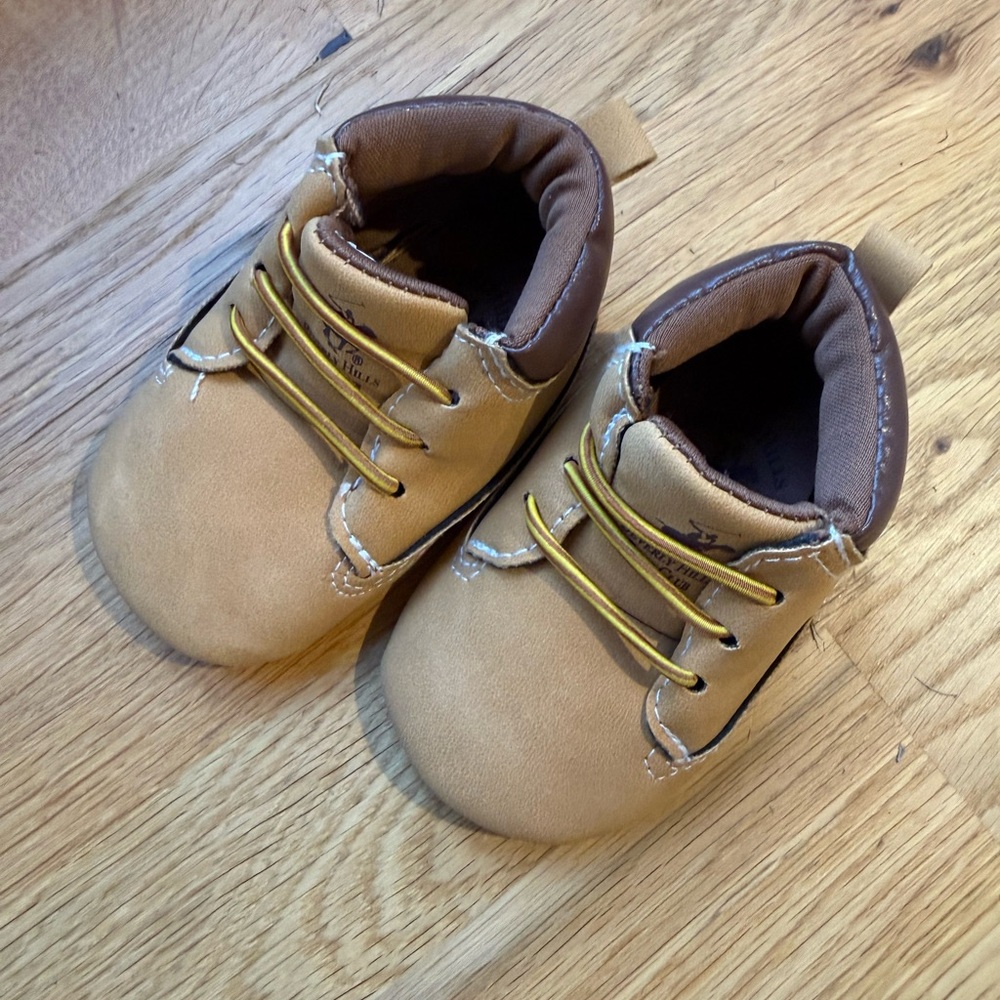 Beverly Hills Polo Club Tan Baby Shoes with Gold Laces